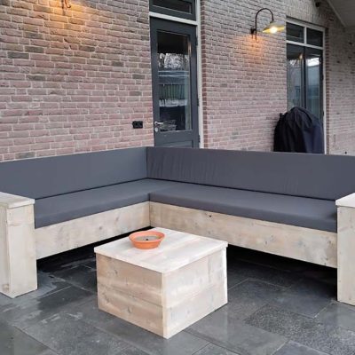 Steigerhouten_loungeset_buiten